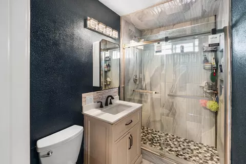 Bath - 3249 U St, Antelope, CA 95843 photo 1 of 1