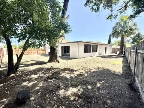 Exterior - 1905 Muncy Dr, Modesto, CA 95350 photo 6 of 7