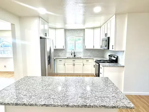 Kitchen - 1905 Muncy Dr, Modesto, CA 95350 photo 3 of 5