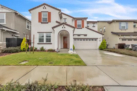 2751 Macabee Dr, Lathrop, CA 95330