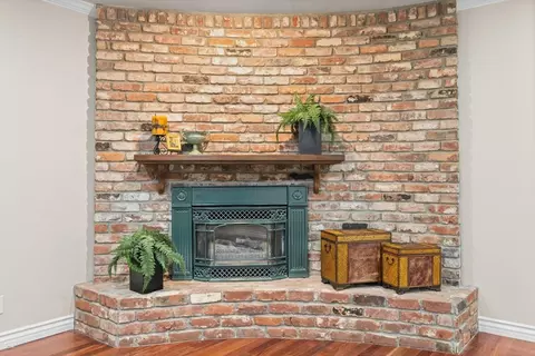 Living - 5706 Jeff Way, Carmichael, CA 95608 photo 7 of 9