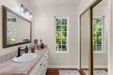 Bath - 5706 Jeff Way, Carmichael, CA 95608 photo 3 of 3
