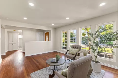 Living - 5706 Jeff Way, Carmichael, CA 95608 photo 5 of 9
