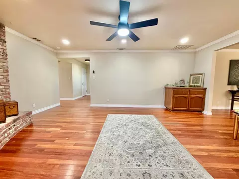 Living - 5706 Jeff Way, Carmichael, CA 95608 photo 3 of 9