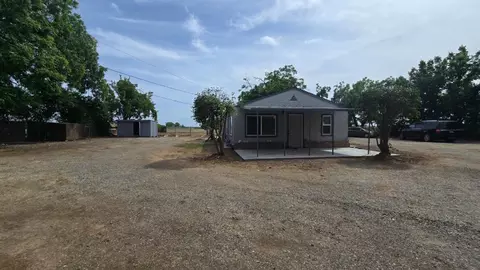 Exterior - 1632 11th Ave, Olivehurst, CA 95961 photo 4 of 9