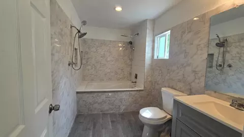 Bath - 1632 11th Ave, Olivehurst, CA 95961 photo 1 of 2