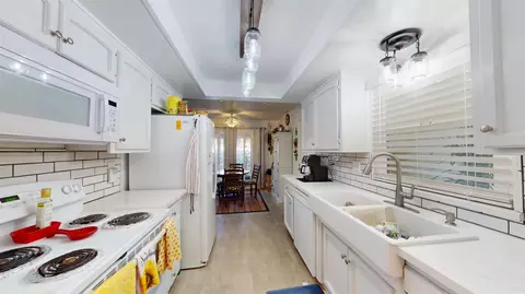 Kitchen - 2329 Northridge Dr, Modesto, CA 95350 photo 1 of 2