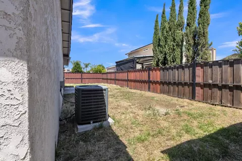 Exterior - 15510 Lottie Way, Lathrop, CA 95330 photo 8 of 8