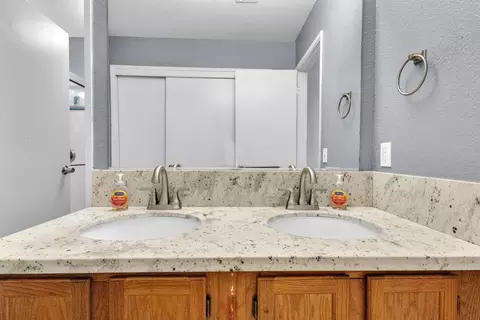 Bath - 15510 Lottie Way, Lathrop, CA 95330 photo 3 of 16