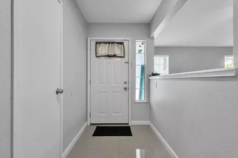 Entry Way - 15510 Lottie Way, Lathrop, CA 95330 photo 3 of 5