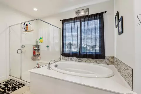 Bath - 2371 Rio Grande Dr, Tracy, CA 95377 photo 6 of 6