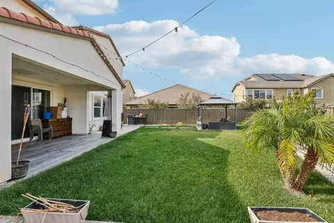 Exterior - 2371 Rio Grande Dr, Tracy, CA 95377 photo 4 of 6
