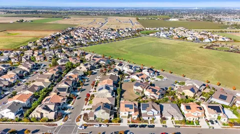 View/Area - 2371 Rio Grande Dr, Tracy, CA 95377 photo 1 of 12