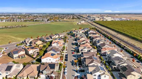 View/Area - 2371 Rio Grande Dr, Tracy, CA 95377 photo 10 of 12