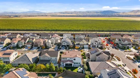 View/Area - 2371 Rio Grande Dr, Tracy, CA 95377 photo 7 of 12