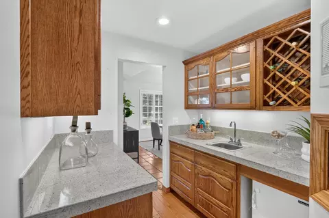Kitchen - 6431 Orange Hill Ln, Carmichael, CA 95608 photo 7 of 7