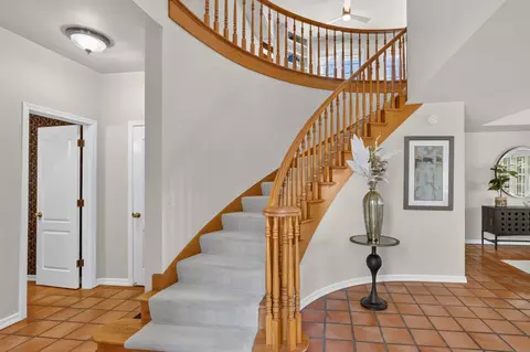Entry Way - 6431 Orange Hill Ln, Carmichael, CA 95608 photo 7 of 10