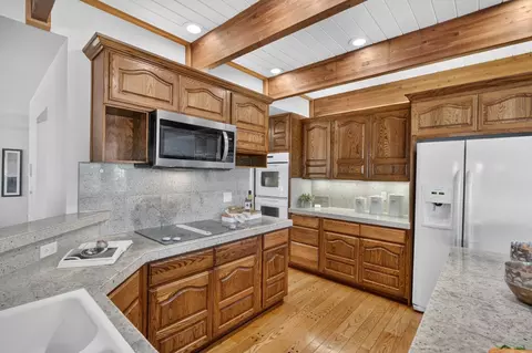 Kitchen - 6431 Orange Hill Ln, Carmichael, CA 95608 photo 4 of 7
