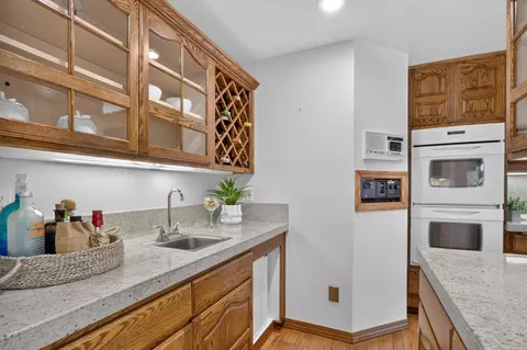 Kitchen - 6431 Orange Hill Ln, Carmichael, CA 95608 photo 5 of 7