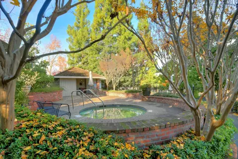 Exterior - 6431 Orange Hill Ln, Carmichael, CA 95608 photo 14 of 15