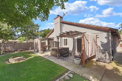 Exterior - 2109 Bluejay Way, Lodi, CA 95240 photo 10 of 11