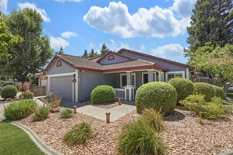 Exterior - 2109 Bluejay Way, Lodi, CA 95240 photo 6 of 15