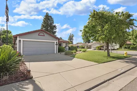 Exterior - 2109 Bluejay Way, Lodi, CA 95240 photo 4 of 11