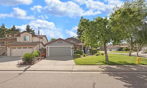 Exterior - 2109 Bluejay Way, Lodi, CA 95240 photo 2 of 11