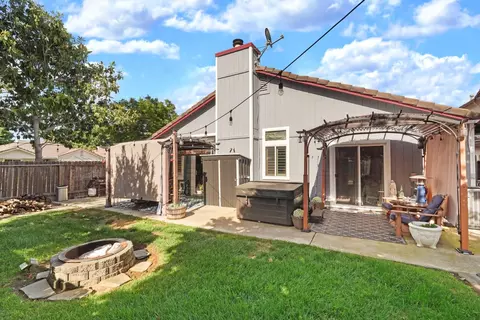 Exterior - 2109 Bluejay Way, Lodi, CA 95240 photo 11 of 11