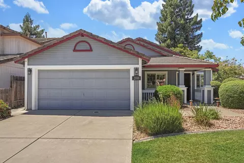 Exterior - 2109 Bluejay Way, Lodi, CA 95240 photo 4 of 15