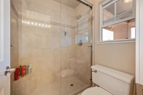Bath - 2513 Alexandra Pl, Rocklin, CA 95765 photo 5 of 5