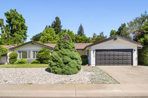 1089 Sand Bar Cir, Carmichael, CA 95608