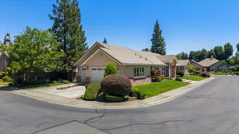 35 River Pointe Cir, Lodi, CA 95240 photo 6