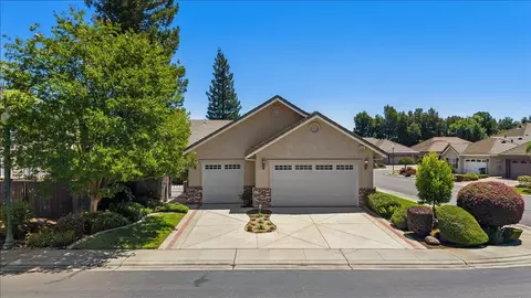 35 River Pointe Cir, Lodi, CA 95240 photo 8