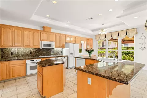 35 River Pointe Cir, Lodi, CA 95240 photo 31