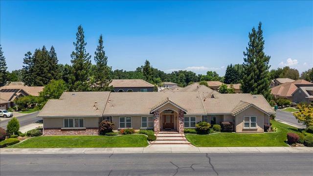 35 River Pointe Cir, Lodi, CA 95240