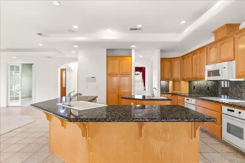 35 River Pointe Cir, Lodi, CA 95240 photo 37