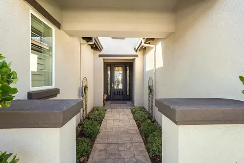 Entry Way - 2119 Moya Pl, Manteca, CA 95337 photo 1 of 8