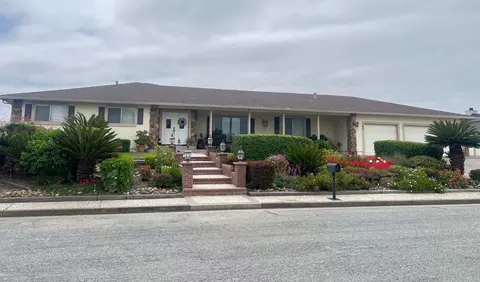 60 Jonquil Ln, Hollister, CA 95023