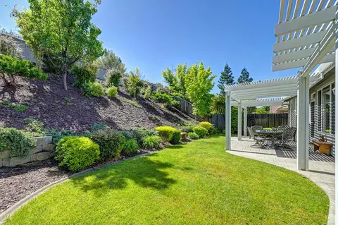 Exterior - 4075 Coldwater Dr, Rocklin, CA 95765 photo 6 of 10