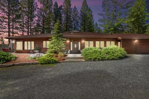 10415 Mcmahon Rd, Coulterville, CA 95311
