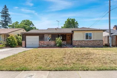 2512 Brentley Dr, Sacramento, CA 95822