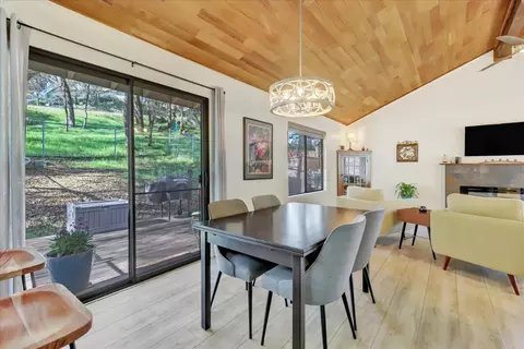 Dining - 19308 Explorer Ct, Penn Valley, CA 95946 photo 3 of 4