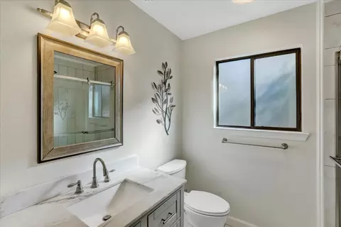 Bath - 19308 Explorer Ct, Penn Valley, CA 95946 photo 1 of 3
