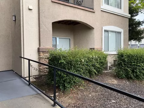 701 Gibson Dr #1212, Roseville, CA 95678