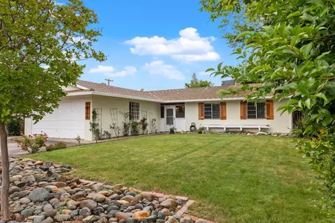 10828 Ambassador Dr, Rancho Cordova, CA 95670