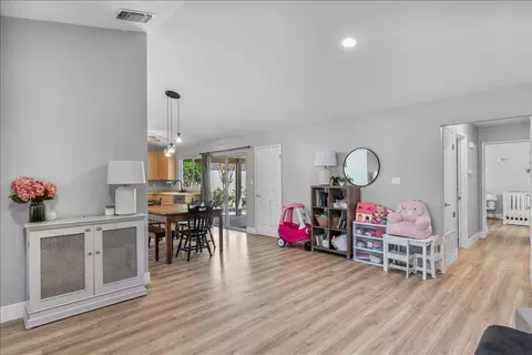 1924 Amsterdam Ln, Modesto, CA 95356 photo 11