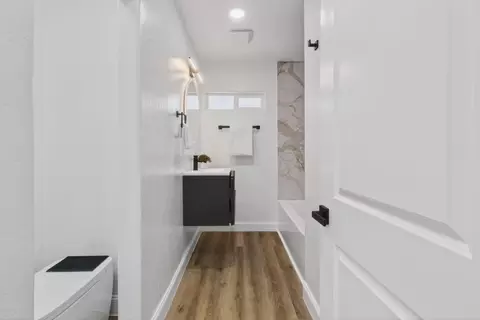 Entry Way - 1127 W 19th St, Merced, CA 95340 photo 3 of 3