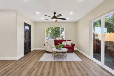Living - 1127 W 19th St, Merced, CA 95340 photo 3 of 4