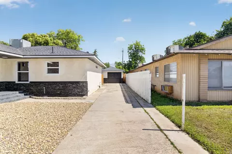 Exterior - 1127 W 19th St, Merced, CA 95340 photo 4 of 7